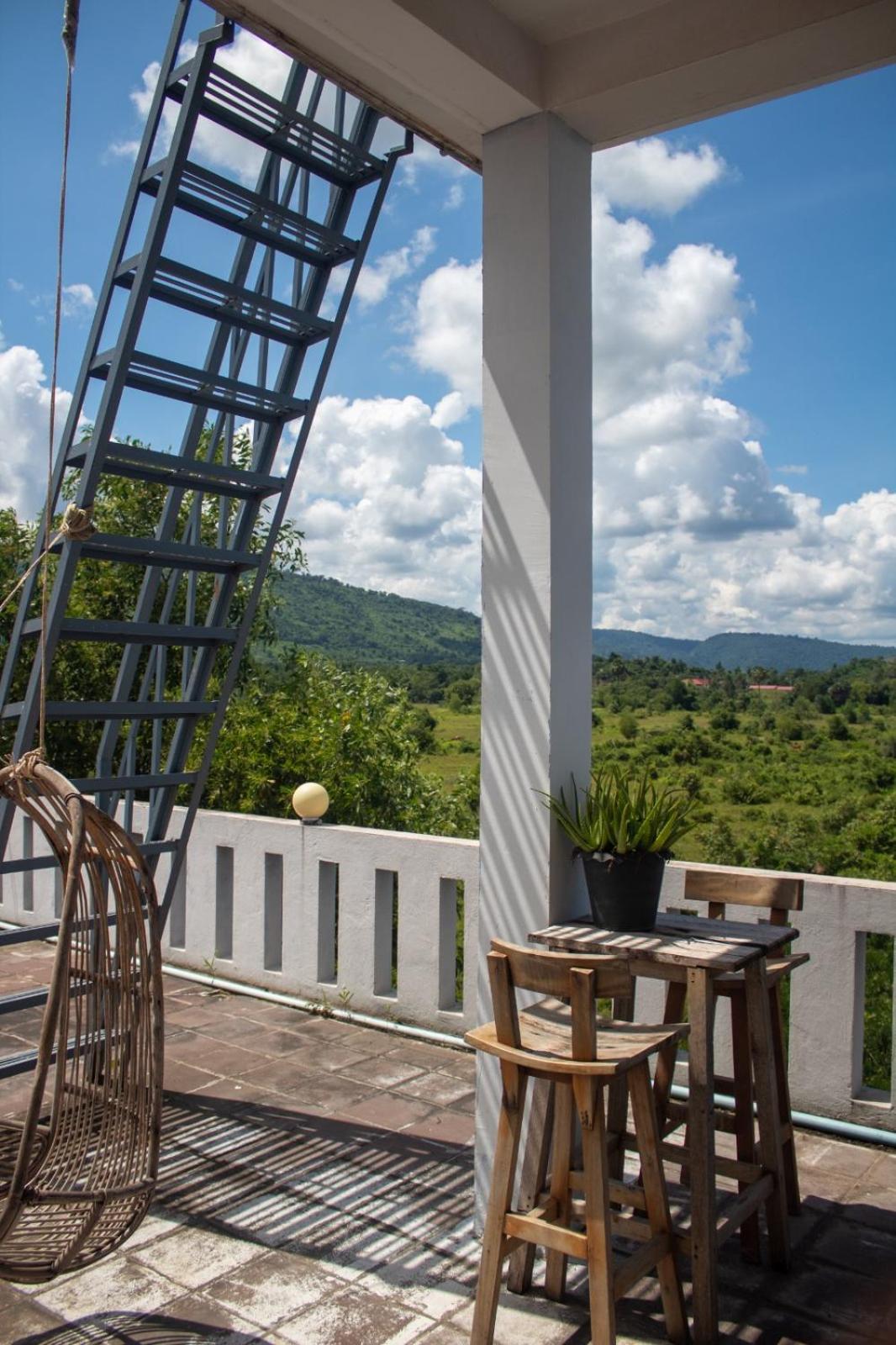 The Vibe Guesthouse Kampot Exterior photo