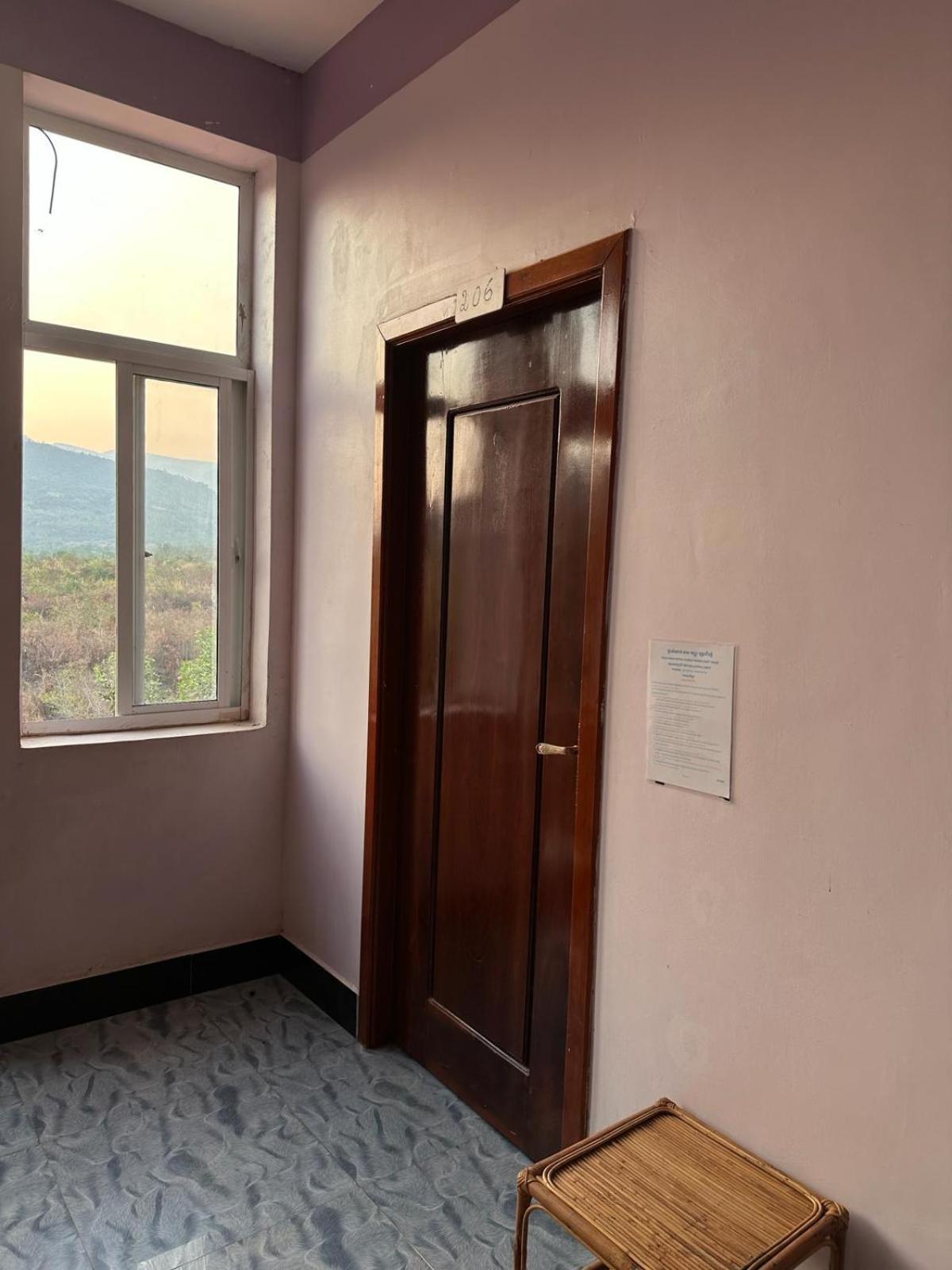 The Vibe Guesthouse Kampot Exterior photo