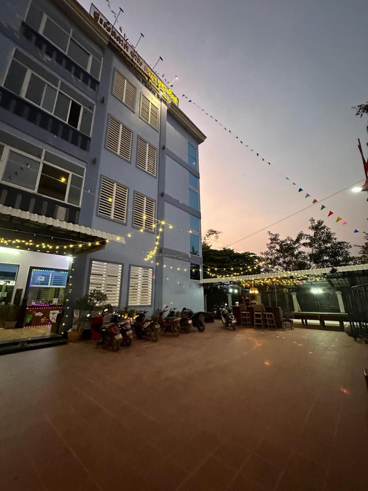 The Vibe Guesthouse Kampot Exterior photo